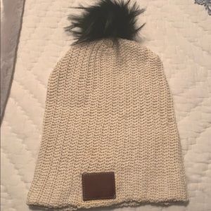 Love Your Melon Slouch hat W removable black Pom.